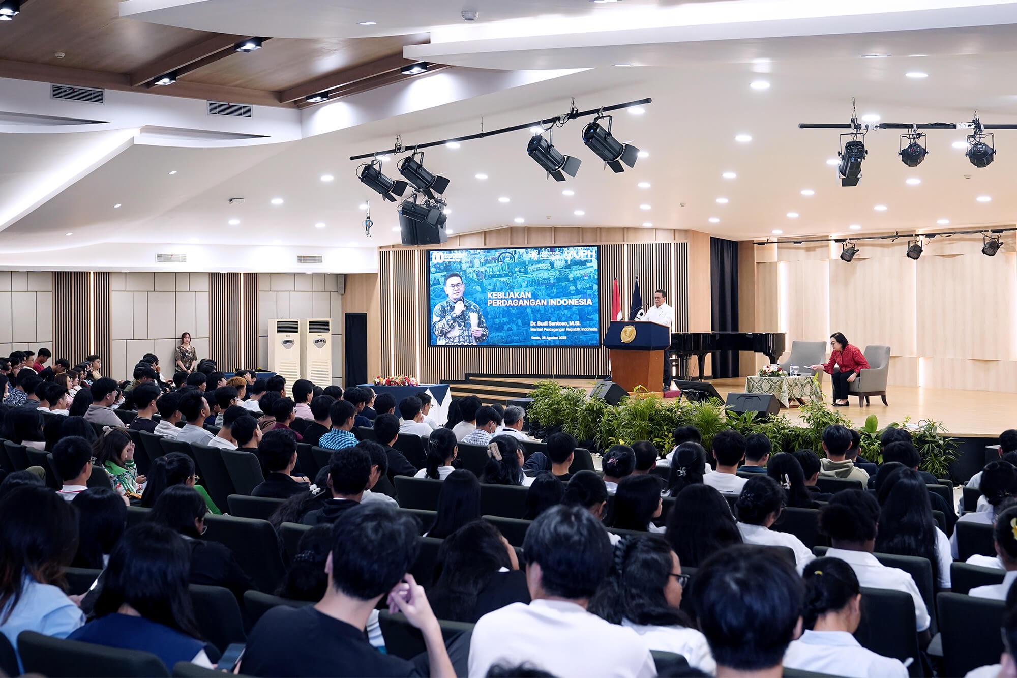Mendag Berikan Kuliah Umum di Universitas Pelita Harapan, Tangerang