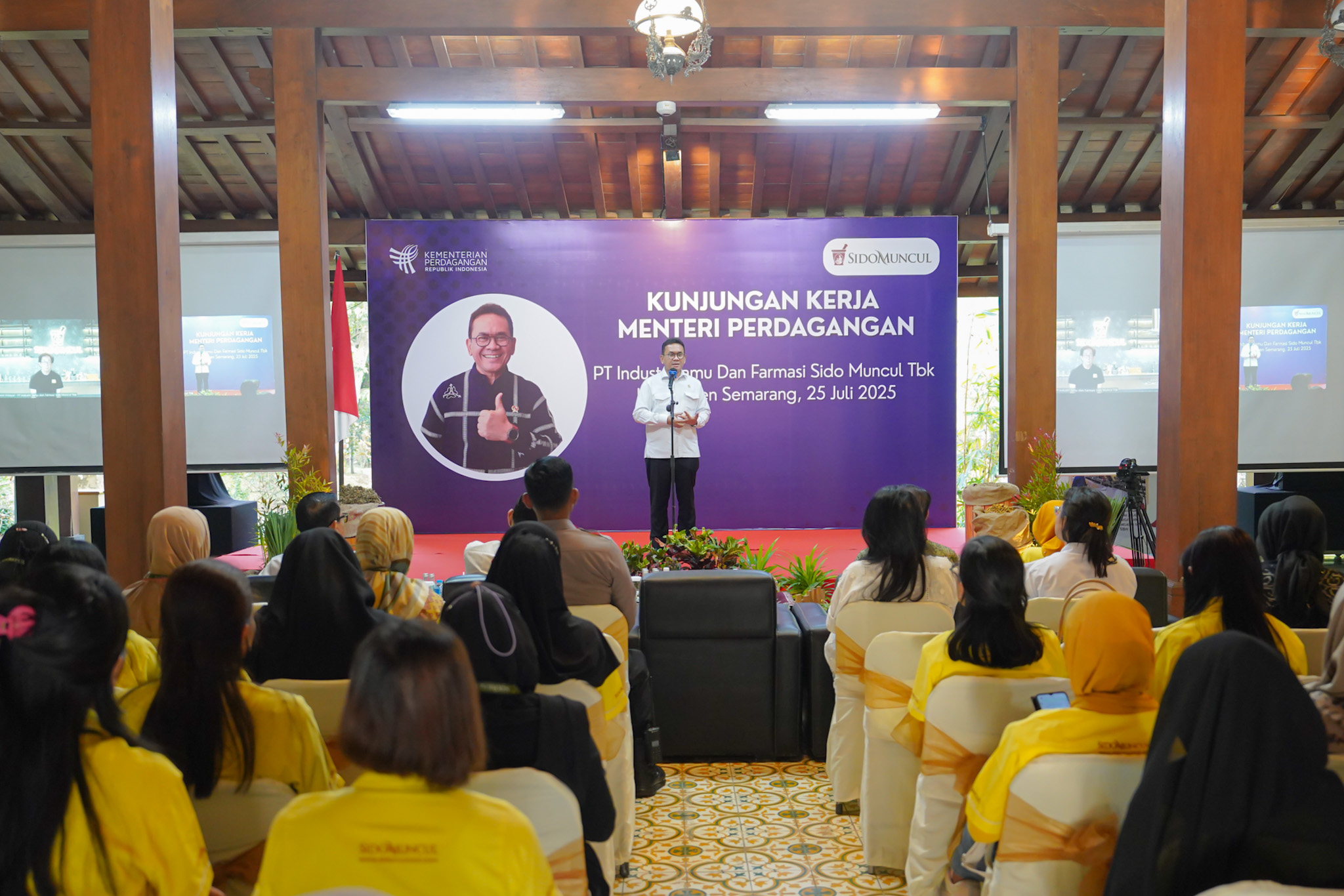 Mendag Kunjungi PT Industri Jamu dan Farmasi Sido Muncul