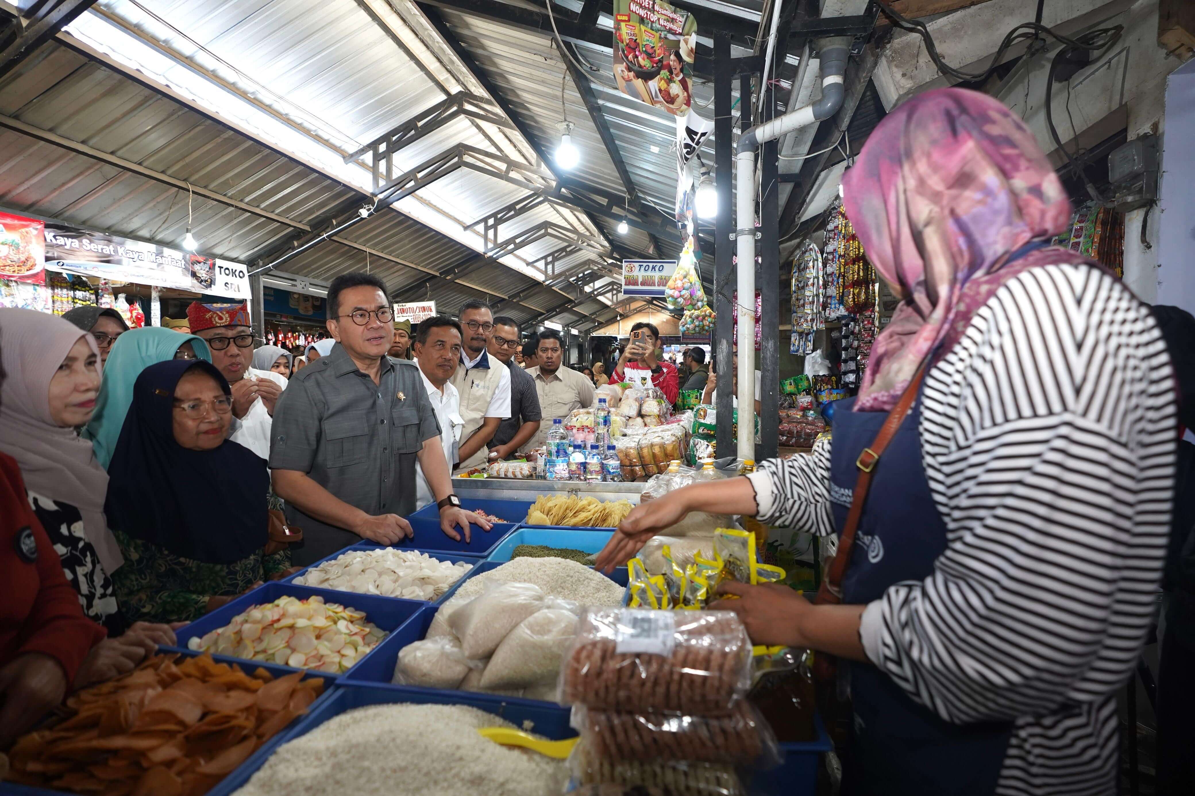 Mendag Kunjungi Pasar Rogojampi di Banyuwangi