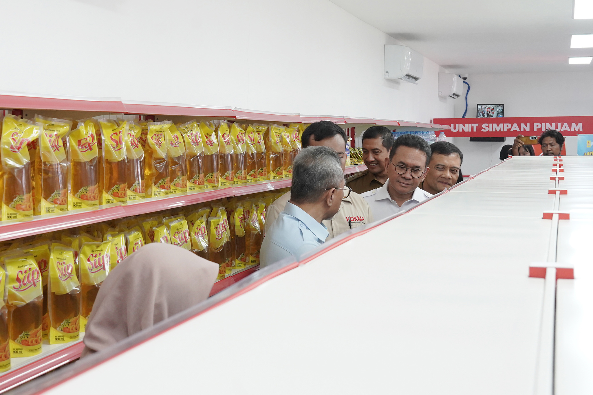 Mendag Bersama Menko Pangan Meninjau Operasionalisasi Koperasi Desa/Kelurahan Merah Putih